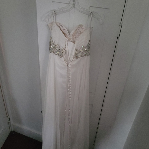 Ball gown/Evening gown/Prom Dress - Picture 2 of 2